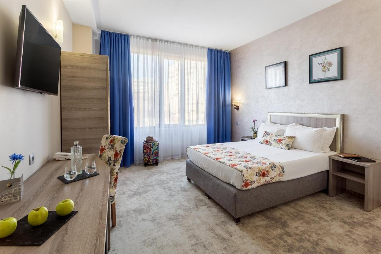Deluxe Double or Twin Room,1089156355:JPEG
